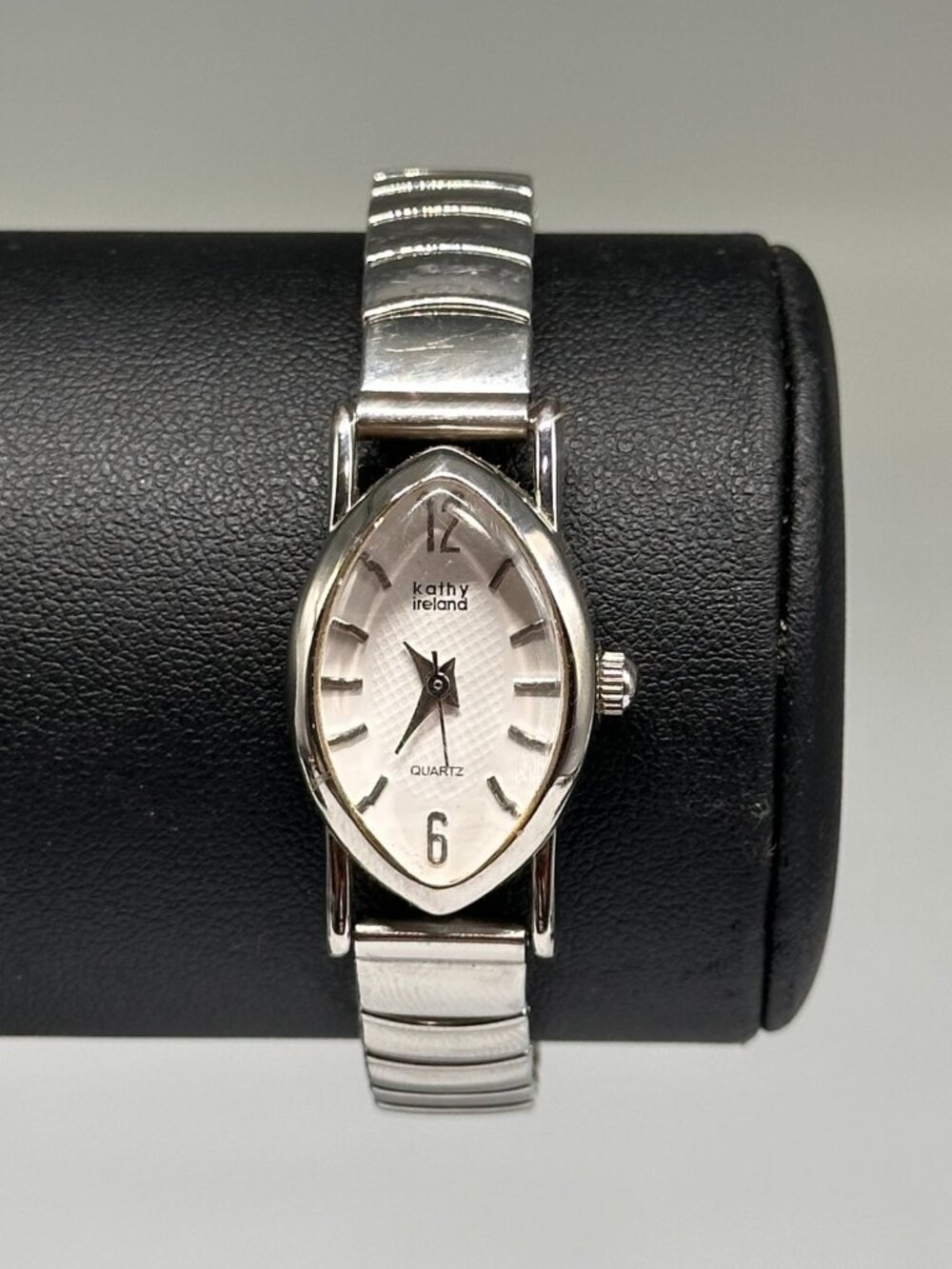 3/$30 Kathy Ireland Watch Women Silver Tone Oval Dial Stretch Band New Battery